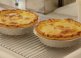 Pies.